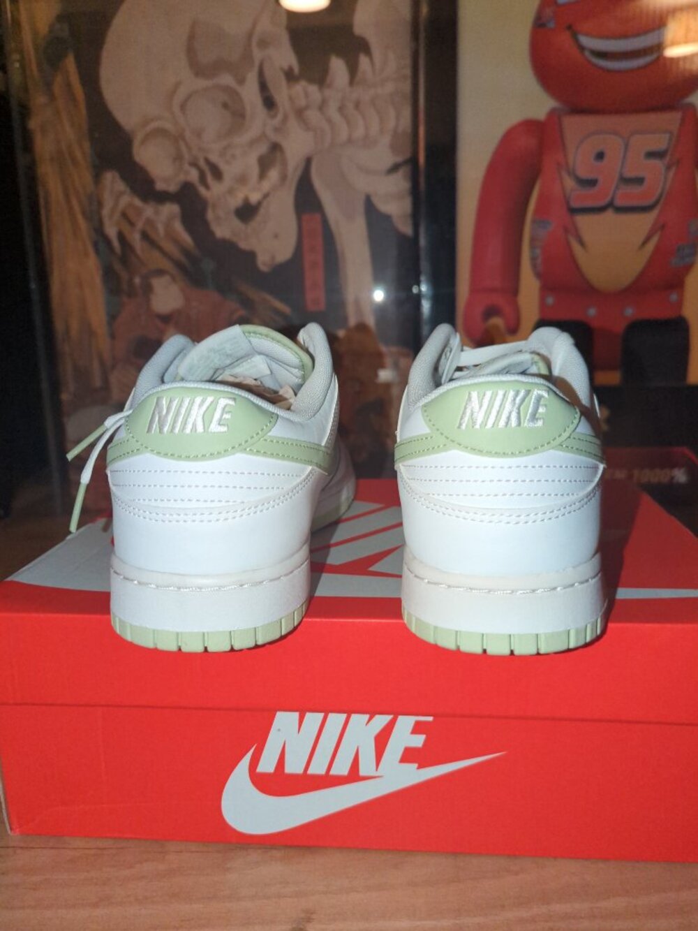 Dunk Low Retro - Picture 3 of 8
